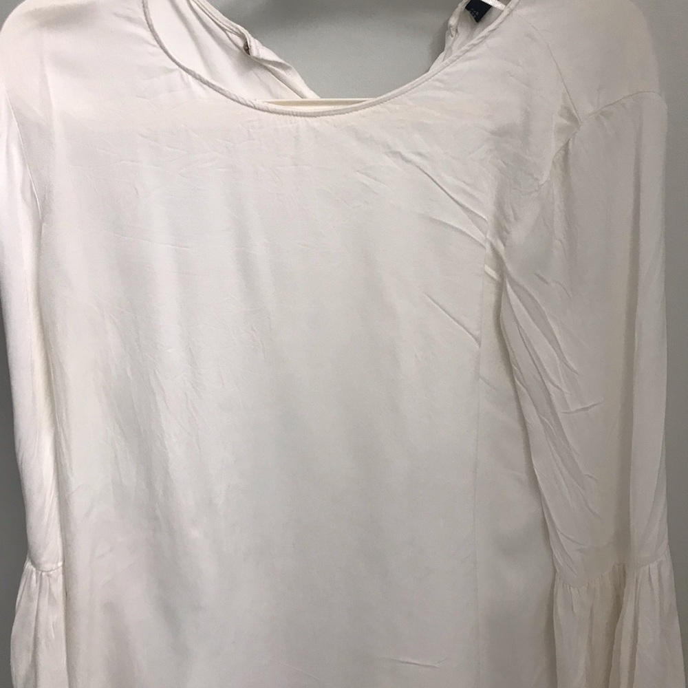 Zara basic blouse bell bottom sleeves - Picture 2 of 4